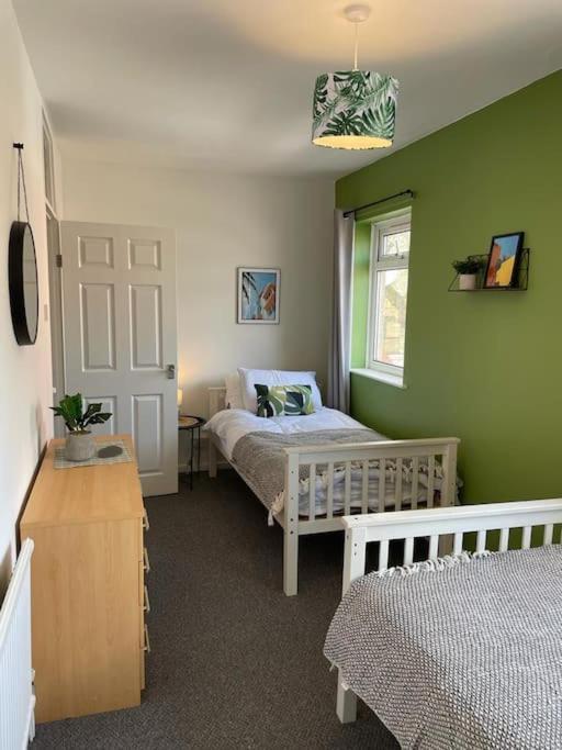 2 Bed Central Cardiff Apartment - Sleeps Five! Εξωτερικό φωτογραφία
