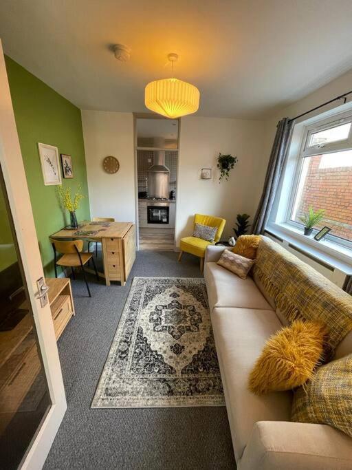 2 Bed Central Cardiff Apartment - Sleeps Five! Εξωτερικό φωτογραφία