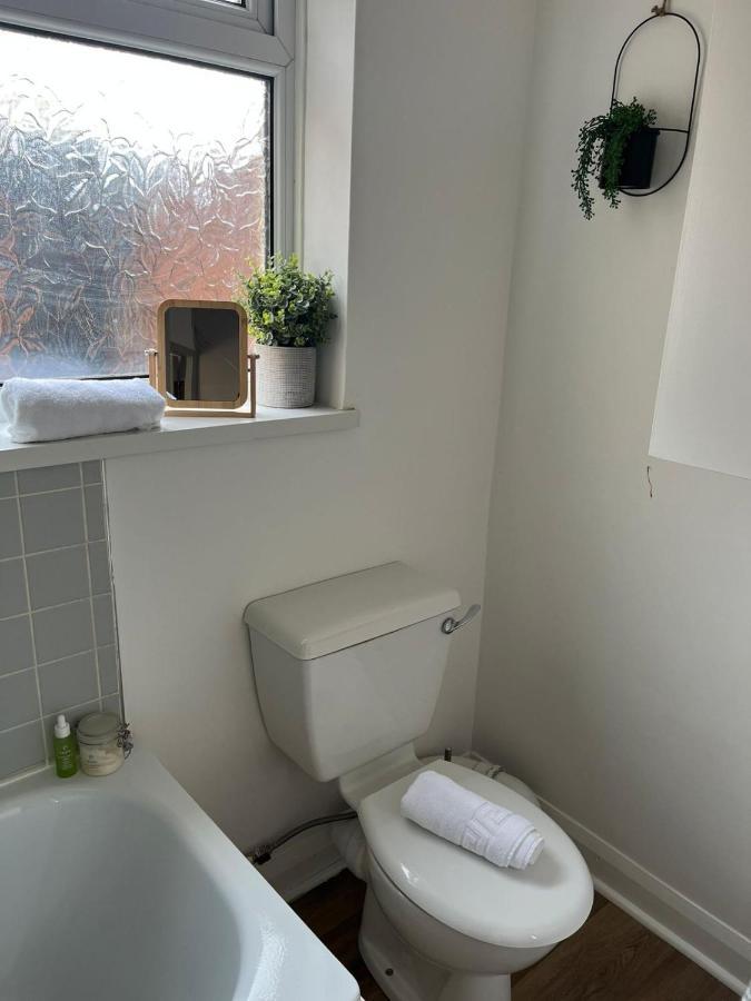 2 Bed Central Cardiff Apartment - Sleeps Five! Εξωτερικό φωτογραφία