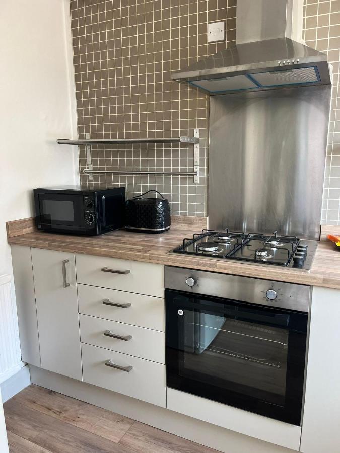 2 Bed Central Cardiff Apartment - Sleeps Five! Εξωτερικό φωτογραφία